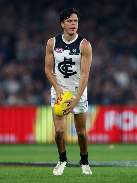 From: https://www.gettyimages.com.au/detail/news-photo/elijah-hollands-of-the-blues-in-action-during-the-2024-afl-news-photo/2114525980?adppopup=true