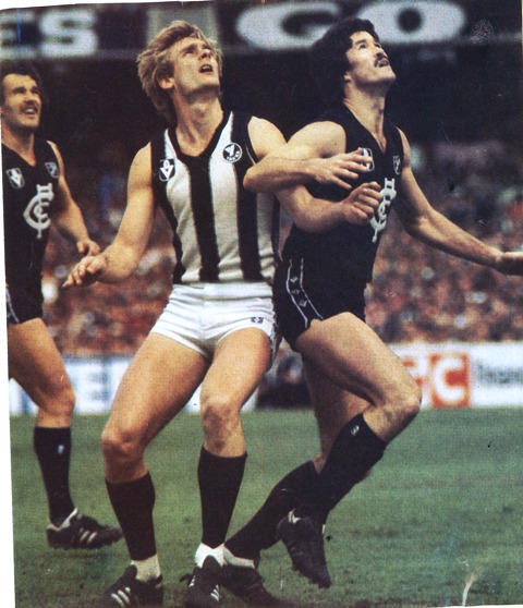 1981 GF - Fitzy & Peter Moore in ruck contest